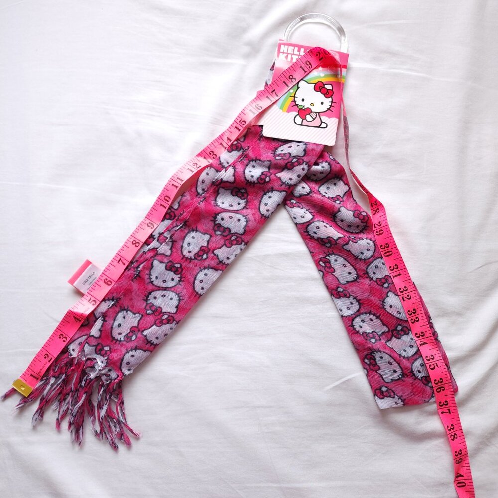 Hello Kitty Scarf - Picture 4 of 4